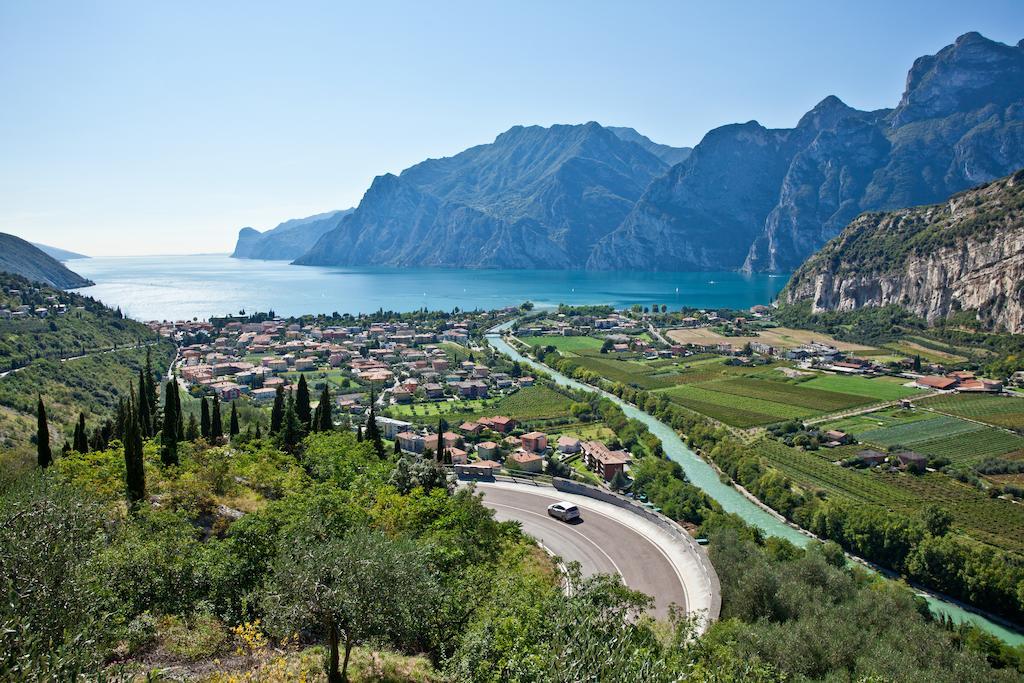 Hotel Continental - Tonelli Hotels Torbole Sul Garda Exterior foto